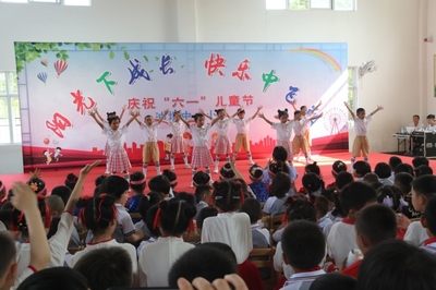 潛山油壩鄉喜迎六一 童心映照中國夢 文藝匯演精彩紛呈